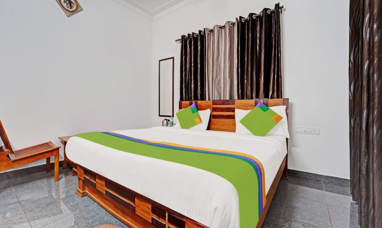 Treebo Alaka Rester Homestay マディケーリ エクステリア 写真